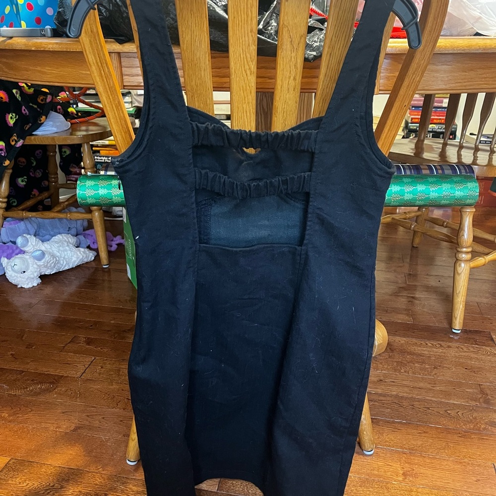 Forever 21 Black Sleeveless Dress